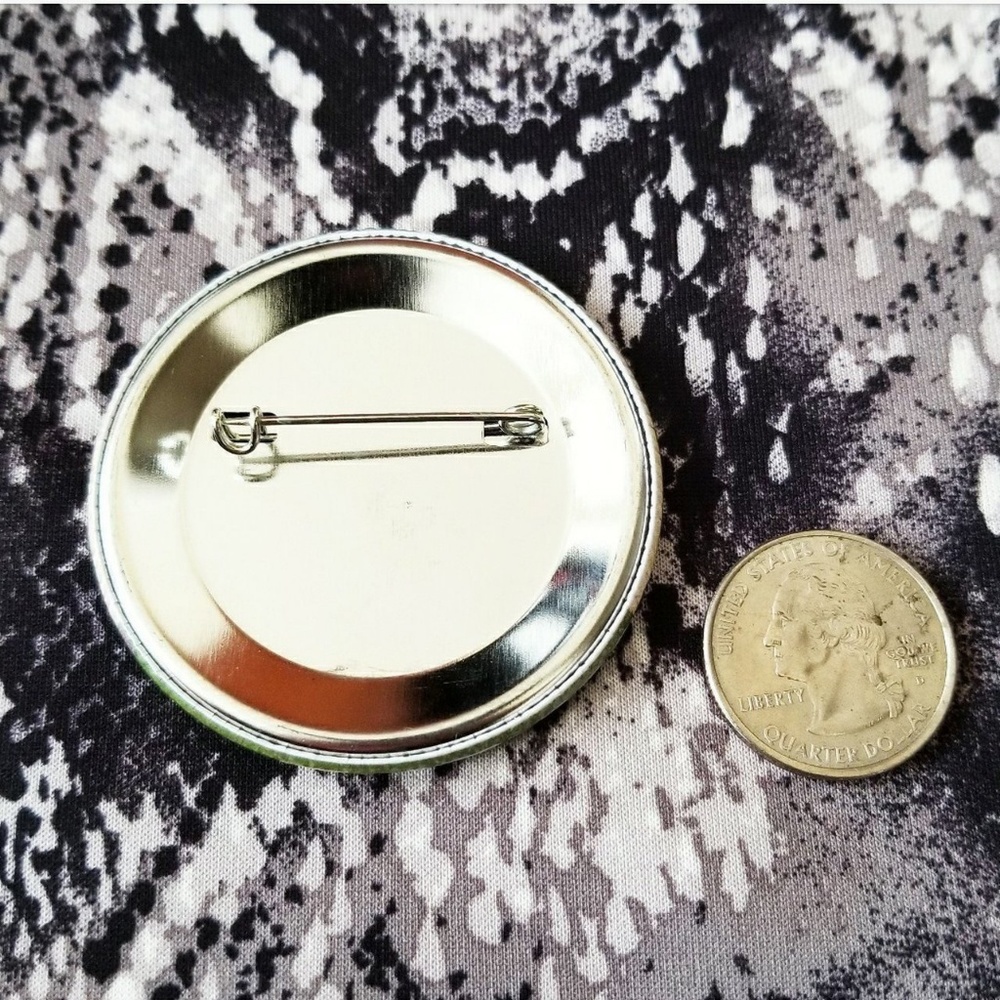 2.25 inch basketball button badge pin - Picture 2 of 2